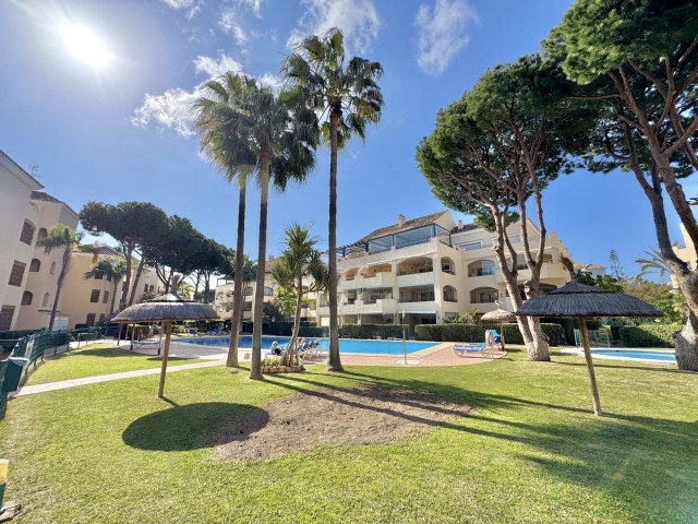 Appartement avec 2 Chambres  à Elviria
