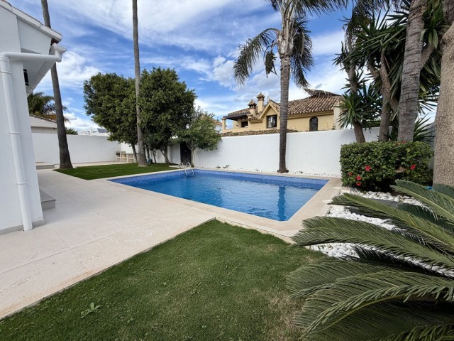 5 Makuuhuoneen Huvila Puerto Banús