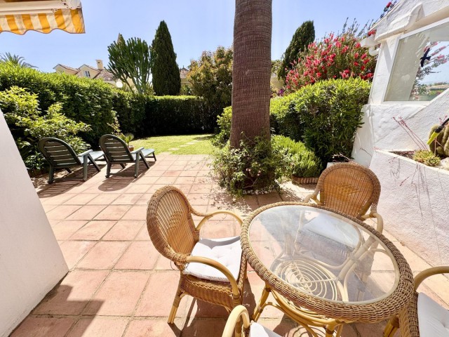 Villa avec 2 Chambres  à Nueva Andalucía