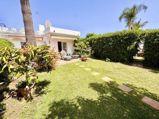 Villa avec 2 Chambres  à Nueva Andalucía
