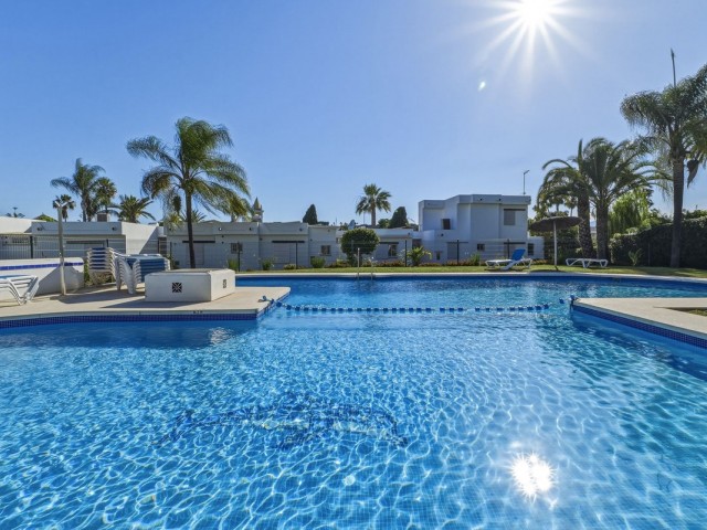 2 Schlafzimmer Villa in Nueva Andalucía