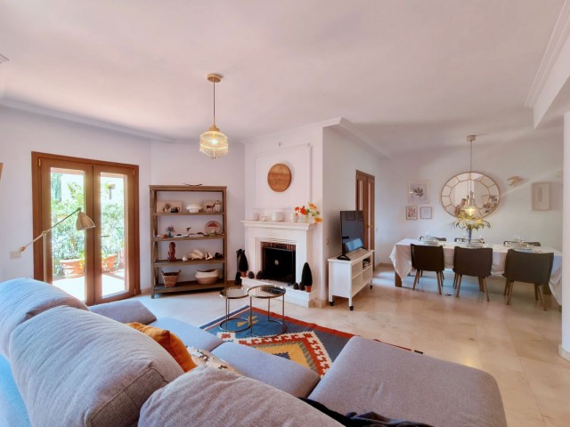 Maison mitoyenne avec 3 Chambres  à La Alcaidesa