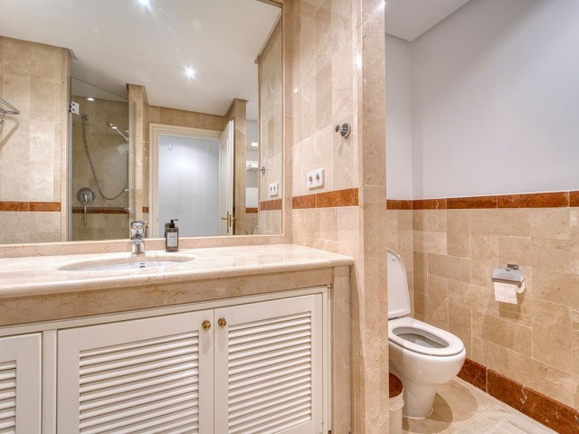 3 Makuuhuoneen Huoneisto Puerto Banús