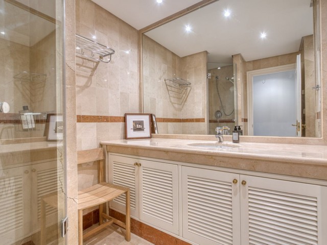 3 Makuuhuoneen Huoneisto Puerto Banús