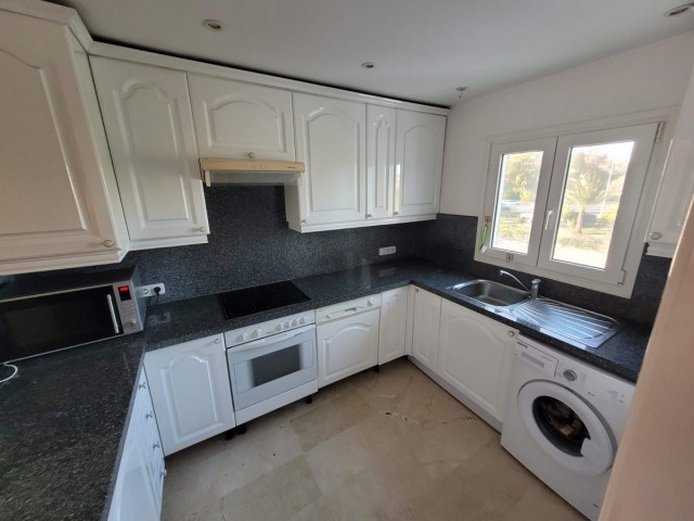 3 Makuuhuoneen Huoneisto Estepona