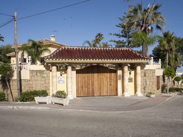 6 Soveroms Villa i Nueva Andalucía