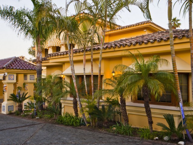 6 Soveroms Villa i Nueva Andalucía