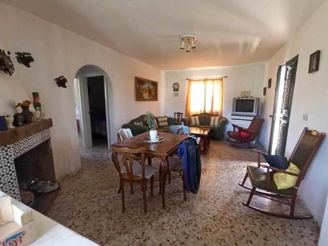 3 Bedrooms Villa in Estepona