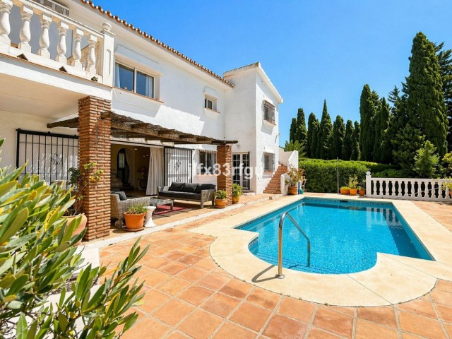 Villa avec 4 Chambres  à Riviera del Sol