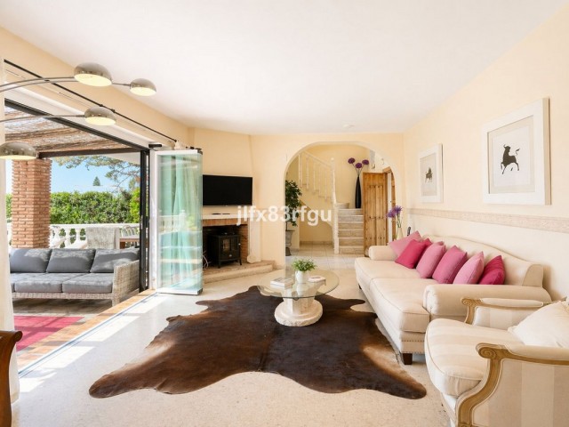 Villa avec 4 Chambres  à Riviera del Sol