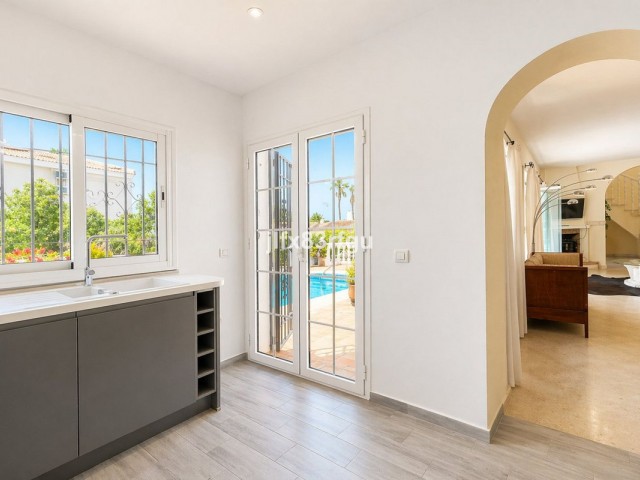Villa avec 4 Chambres  à Riviera del Sol