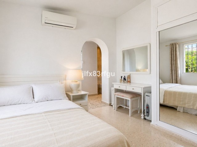 Villa avec 4 Chambres  à Riviera del Sol