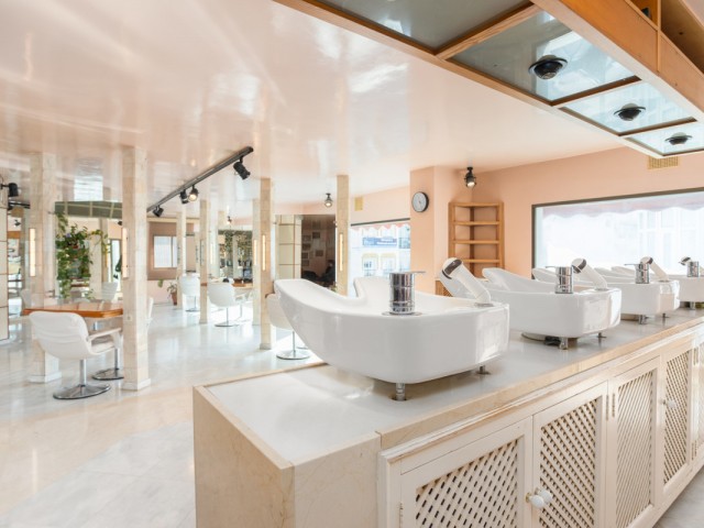 Commercial avec 1 Chambres  à San Pedro de Alcántara