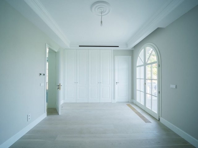 6 Makuuhuoneen Huvila Benahavís