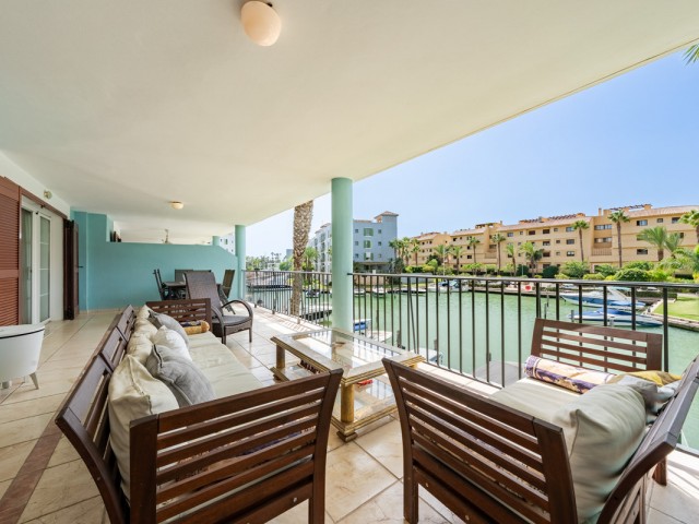 Huoneisto, Sotogrande Marina, R5160451