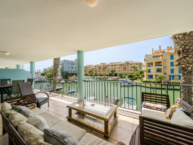 Huoneisto, Sotogrande Marina, R5160451