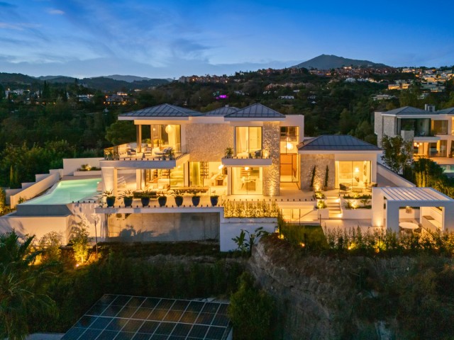 5 Makuuhuoneen Huvila Benahavís