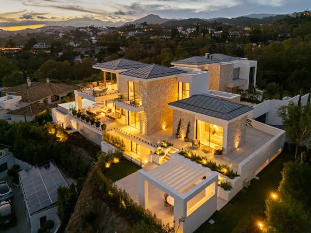 5 Makuuhuoneen Huvila Benahavís