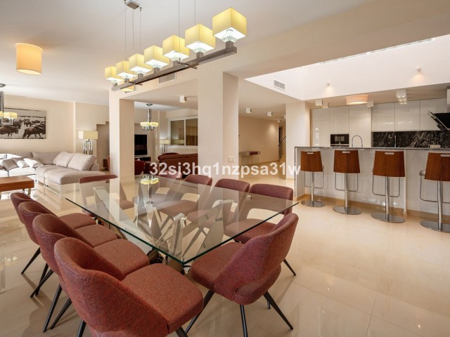 Appartement avec 6 Chambres  à Marbella
