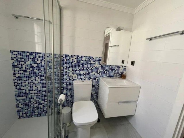 Adosado con 3 Dormitorios  en Guadalmina Baja