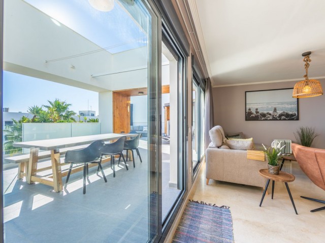 Kattohuoneisto Casares Playa