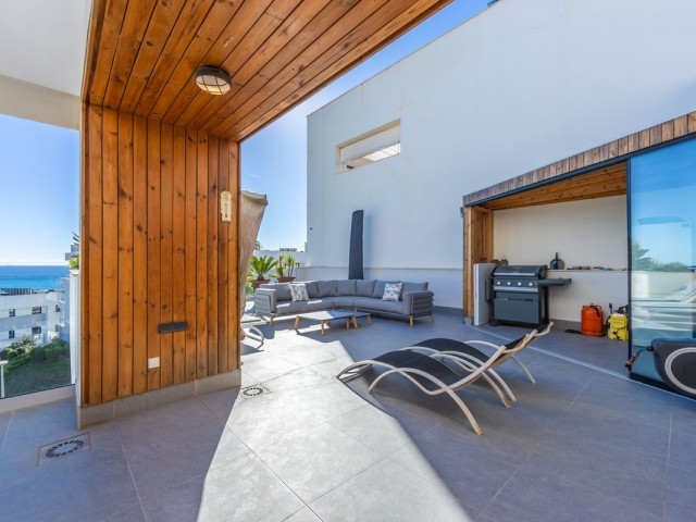 Kattohuoneisto Casares Playa