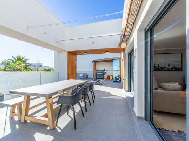 Kattohuoneisto Casares Playa