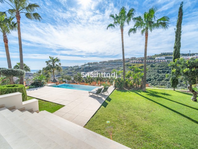 5 Makuuhuoneen Huvila Benahavís