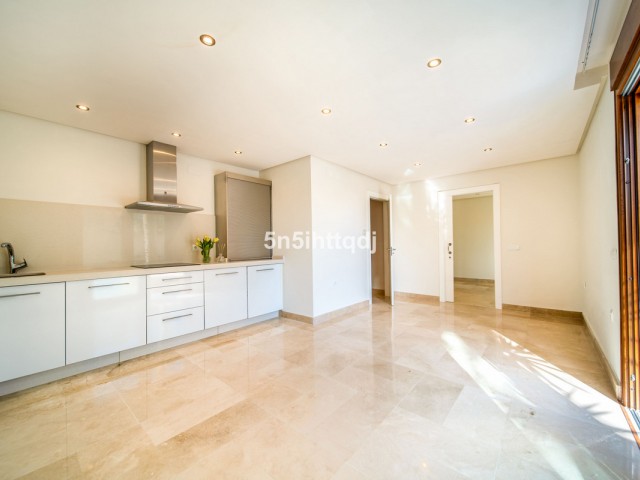 5 Makuuhuoneen Huvila Benahavís