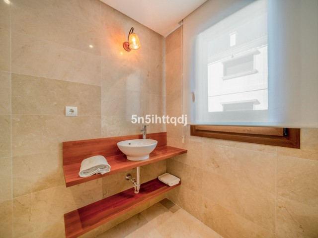 5 Makuuhuoneen Huvila Benahavís