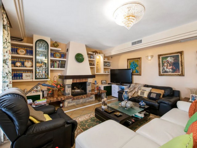 6 Makuuhuoneen Huvila Estepona