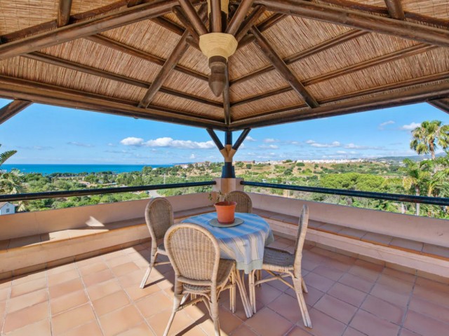 6 Makuuhuoneen Huvila Estepona