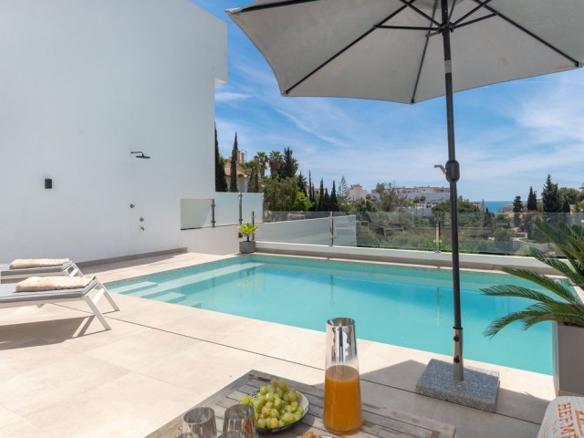 4 Makuuhuoneen Rivitalo Torreblanca