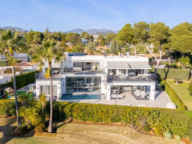 Villa Los Monteros - R5307100
