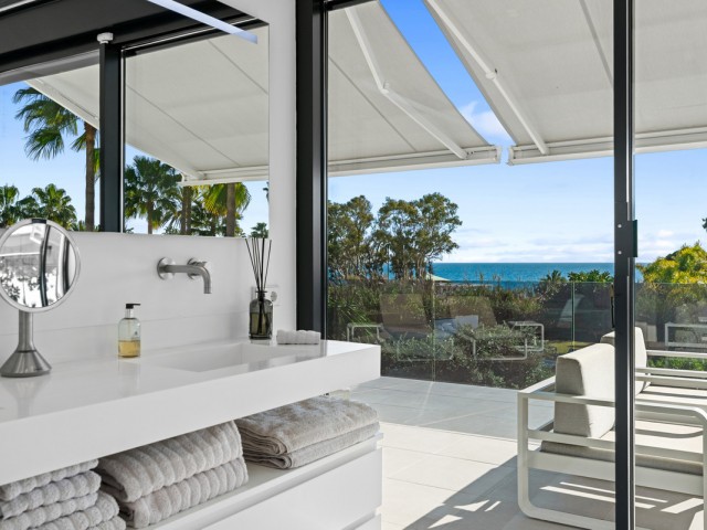 4 Bedrooms Villa in Los Monteros