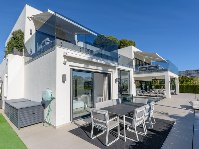 4 Bedrooms Villa in Los Monteros
