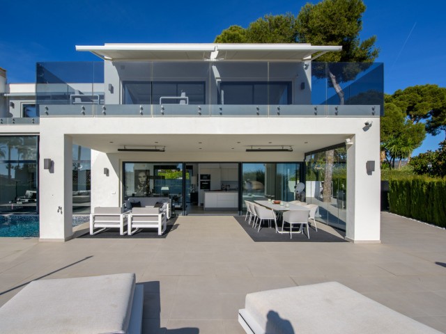 4 Bedrooms Villa in Los Monteros