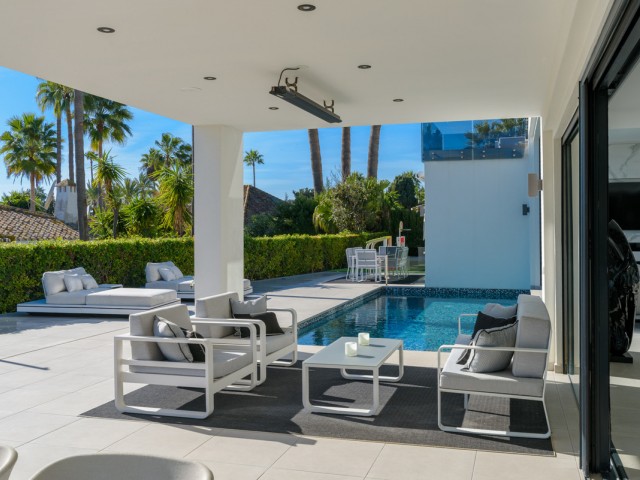 4 Bedrooms Villa in Los Monteros
