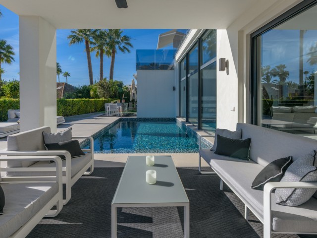 4 Bedrooms Villa in Los Monteros