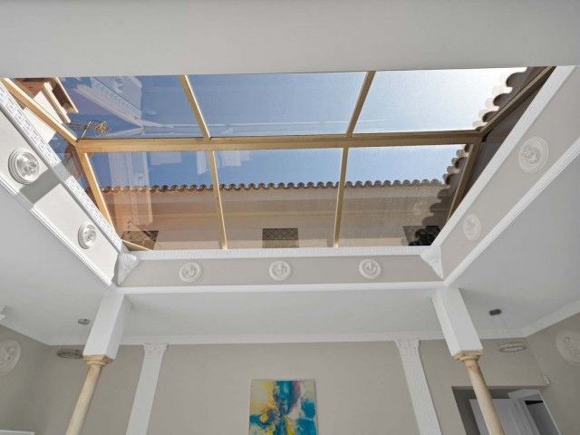 10 Bedrooms Villa in Marbella