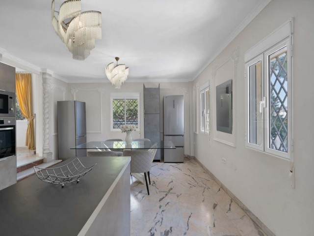 10 Bedrooms Villa in Marbella
