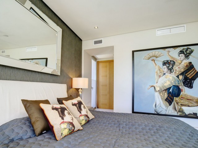 5 Bedrooms Villa in Nueva Andalucía