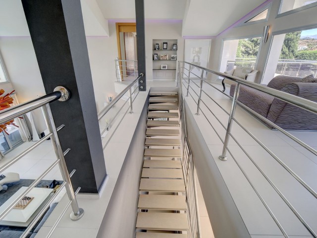 5 Bedrooms Villa in Nueva Andalucía