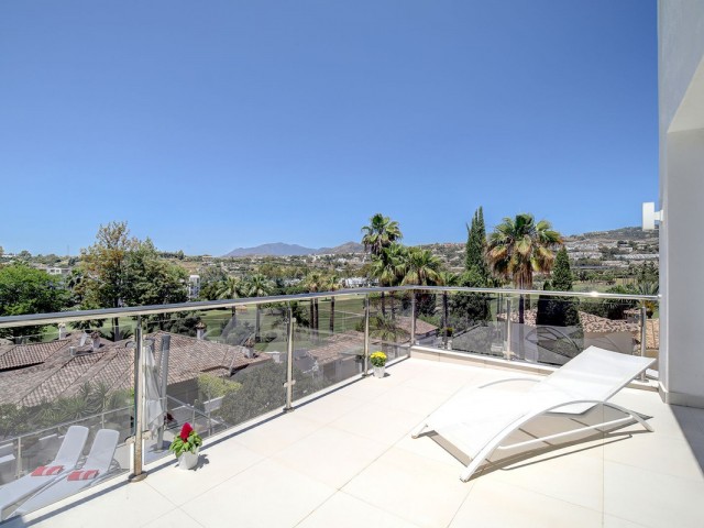 5 Bedrooms Villa in Nueva Andalucía