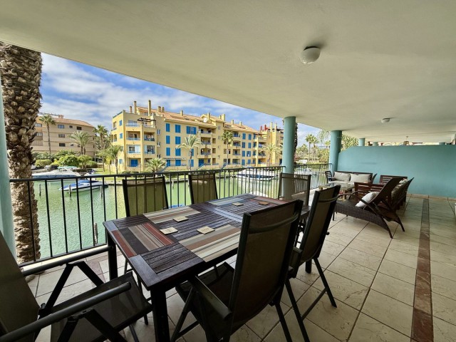 Huoneisto, Sotogrande Puerto, R5162482
