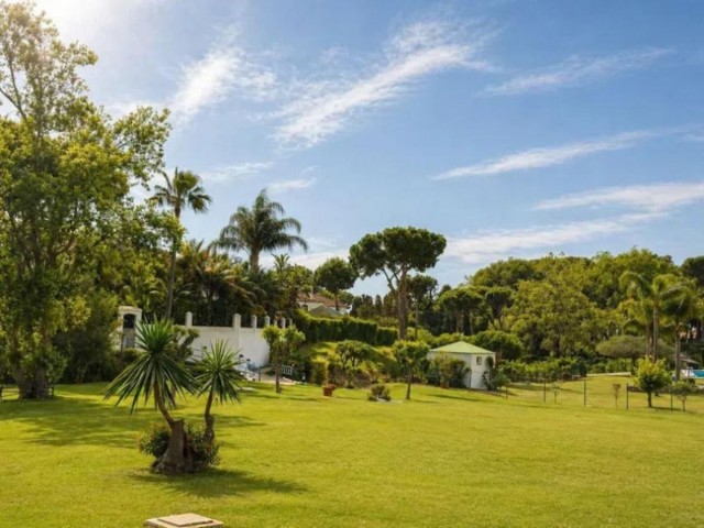 2 Bedrooms Apartment in Estepona