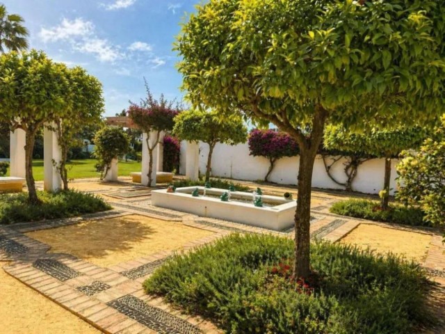 2 Bedrooms Apartment in Estepona