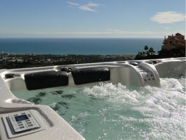 Penthouse in Calahonda