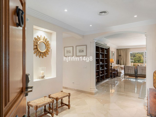 3 Bedrooms Apartment in Nueva Andalucía