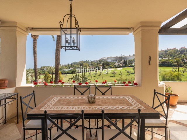 3 Bedrooms Apartment in Nueva Andalucía